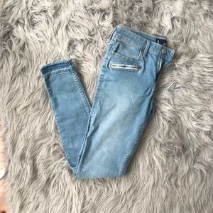 Light wash Hollister Super skinny Jeans